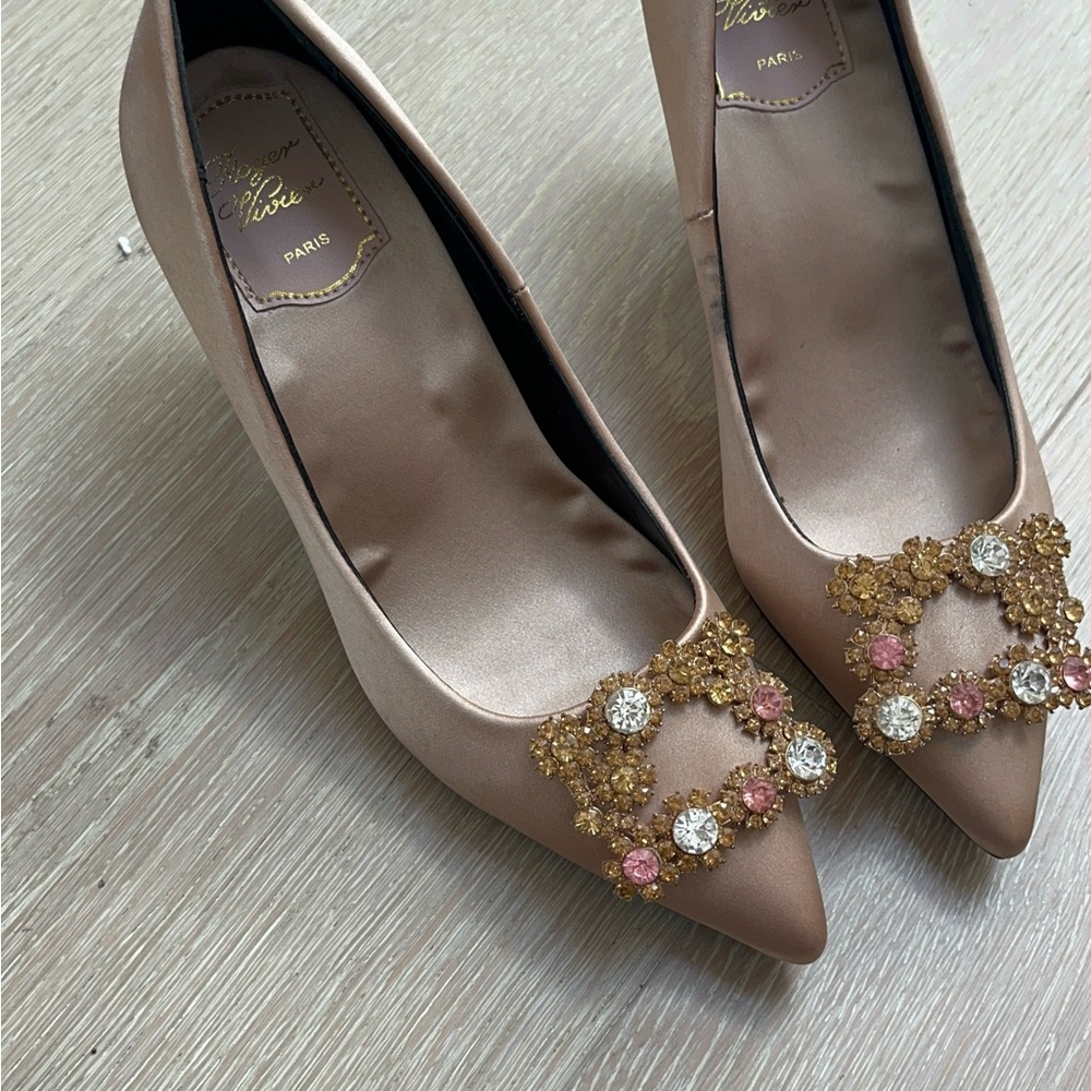 Roger Vivier Gold and Pink Heels with Ornate Embellishments